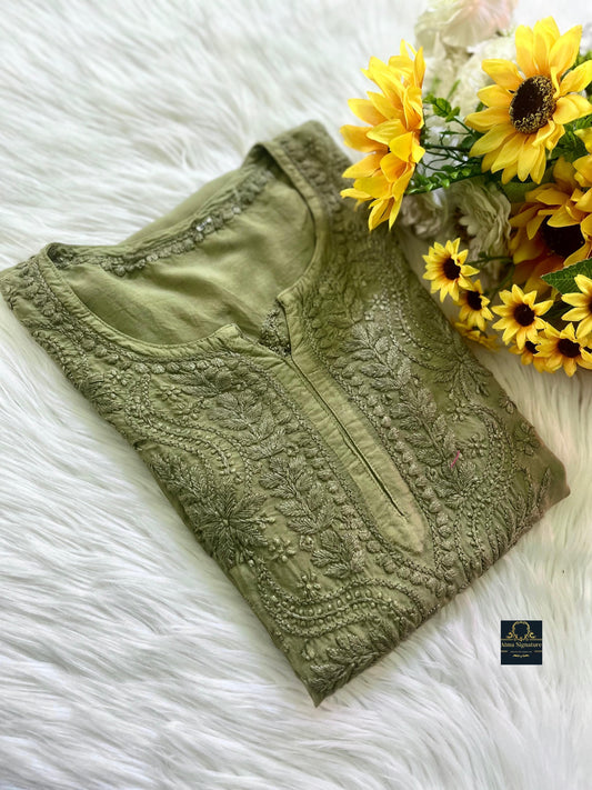 Timeless muslin silk chikankari kurti✨