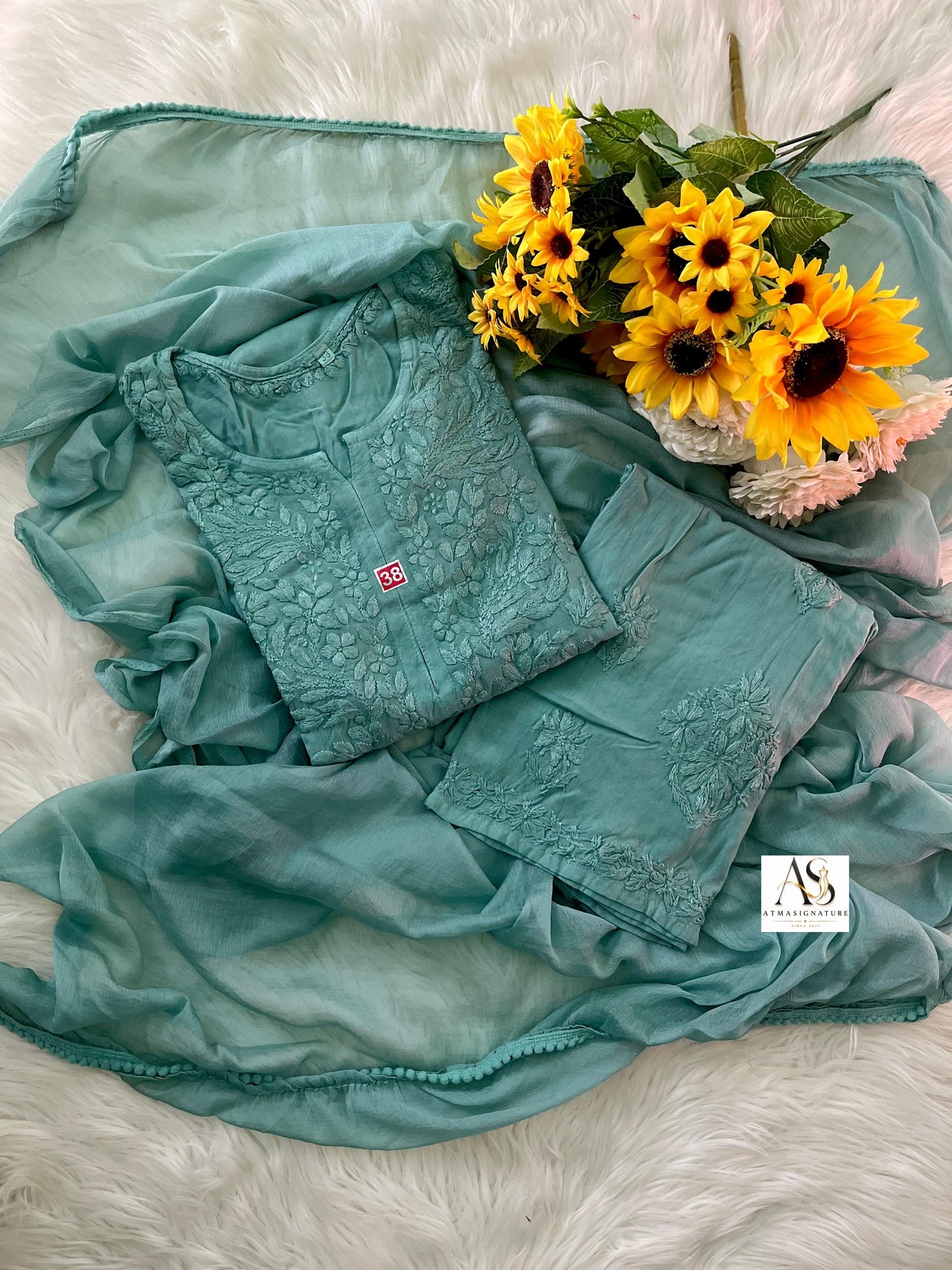 Tara Chikankari Suit Set