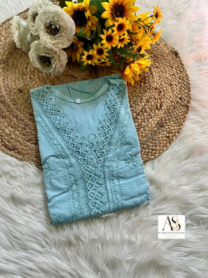 ✨Dhaaga Chikankari Short Top ✨