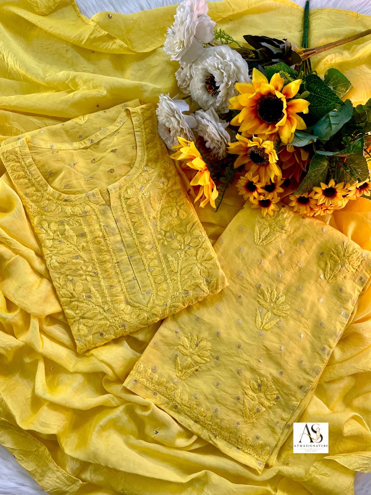 Kismat Chanderi Silk Zari Weaved Chikankari Set