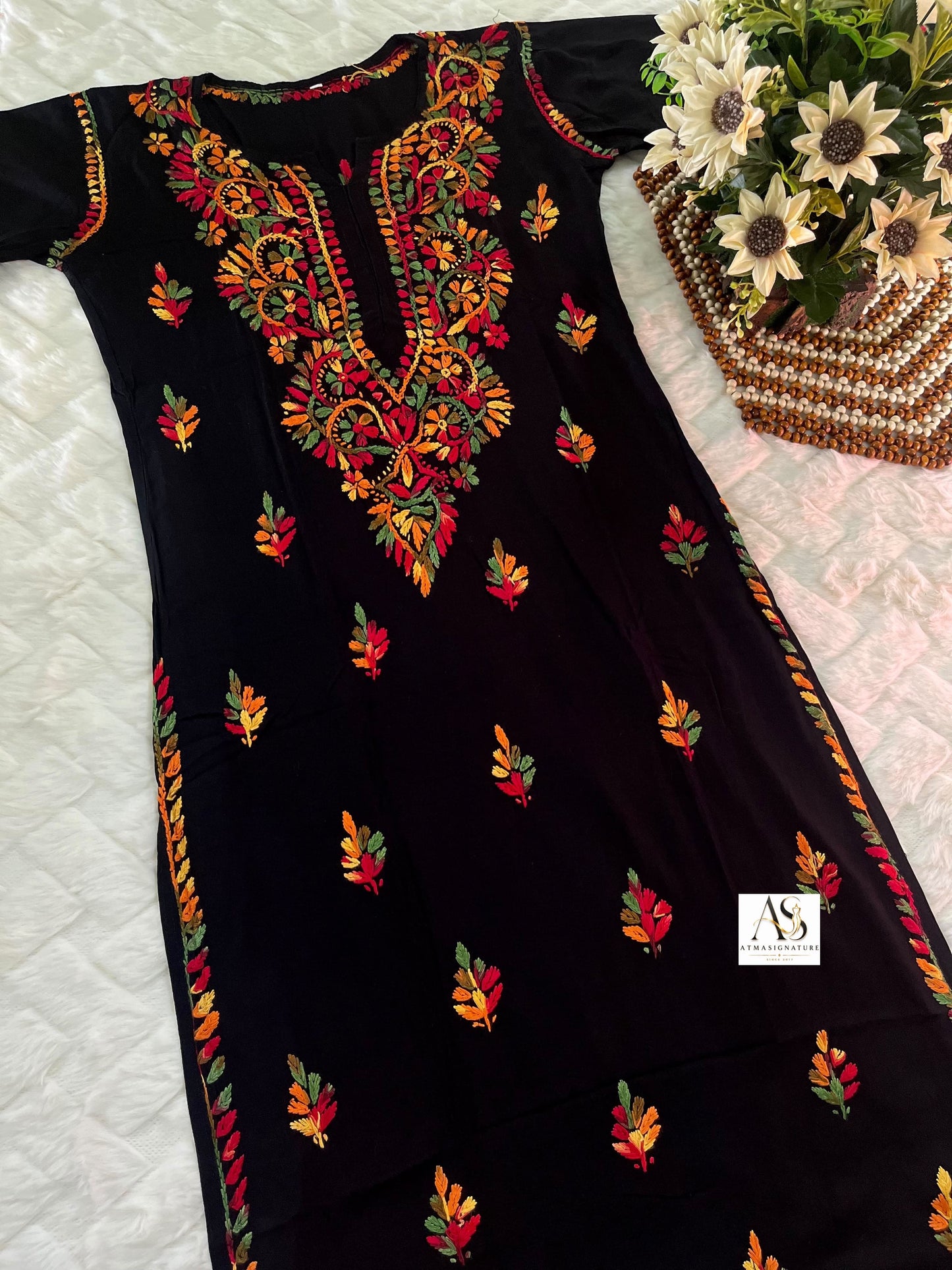 ✨Nikkat Multi Jaal Chikankari Kurti✨