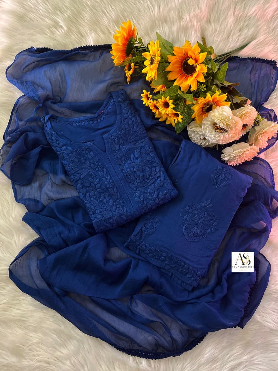 Tara Chikankari Suit Set