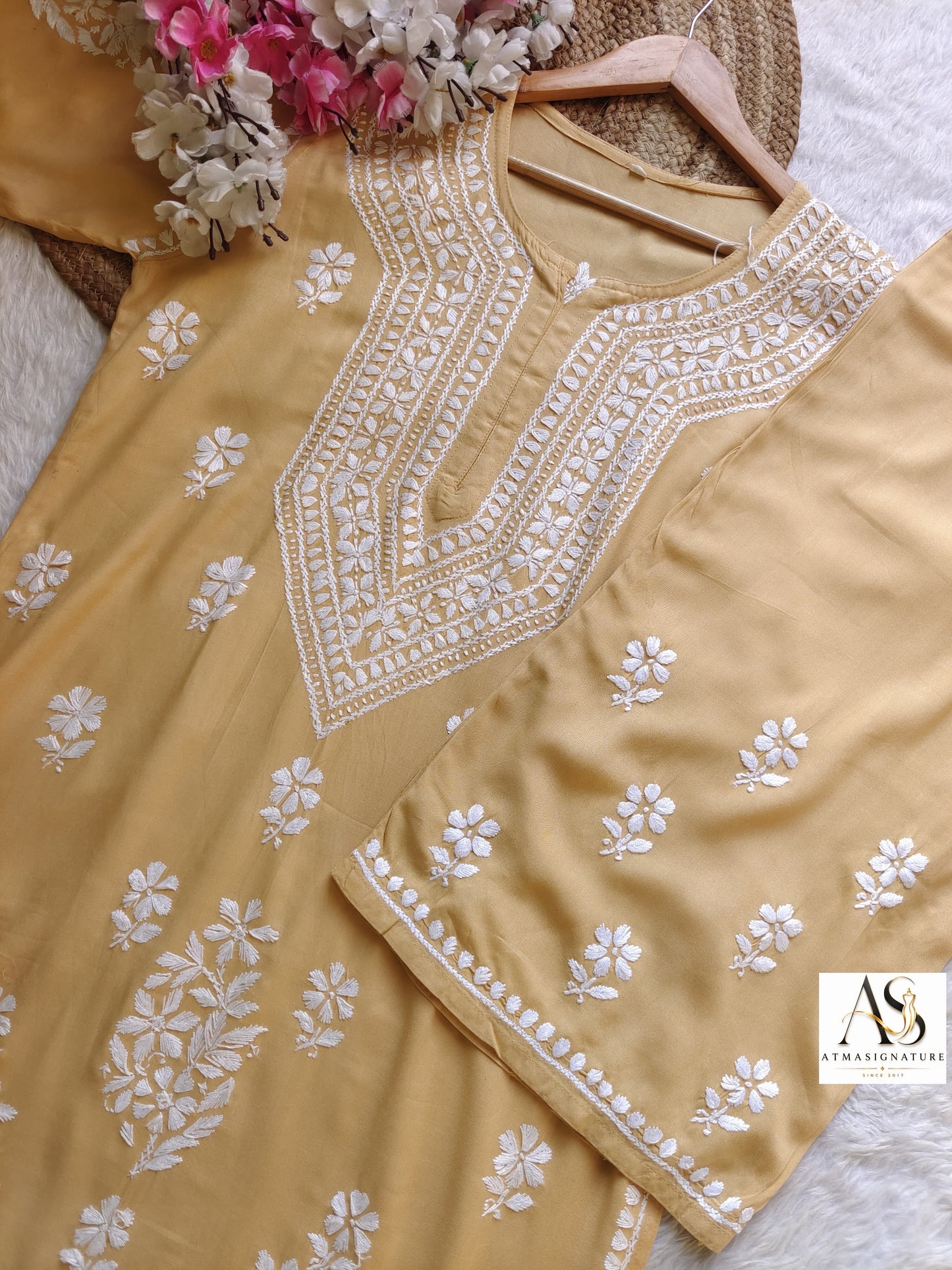 Mahira Chikankari Kurti & Palazzo Set ✨