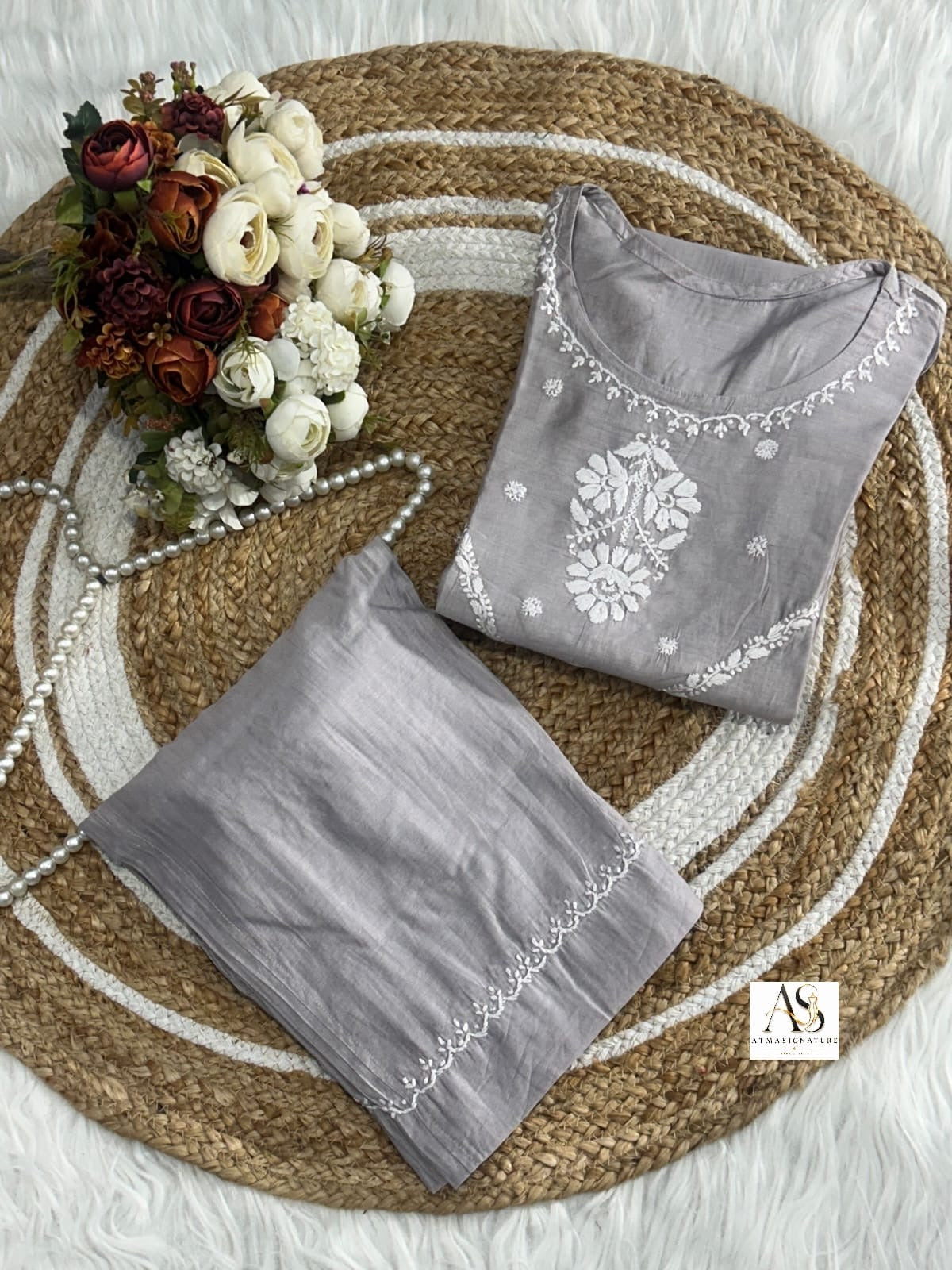Nadhiya Chikankari Kurti Pant Set✨