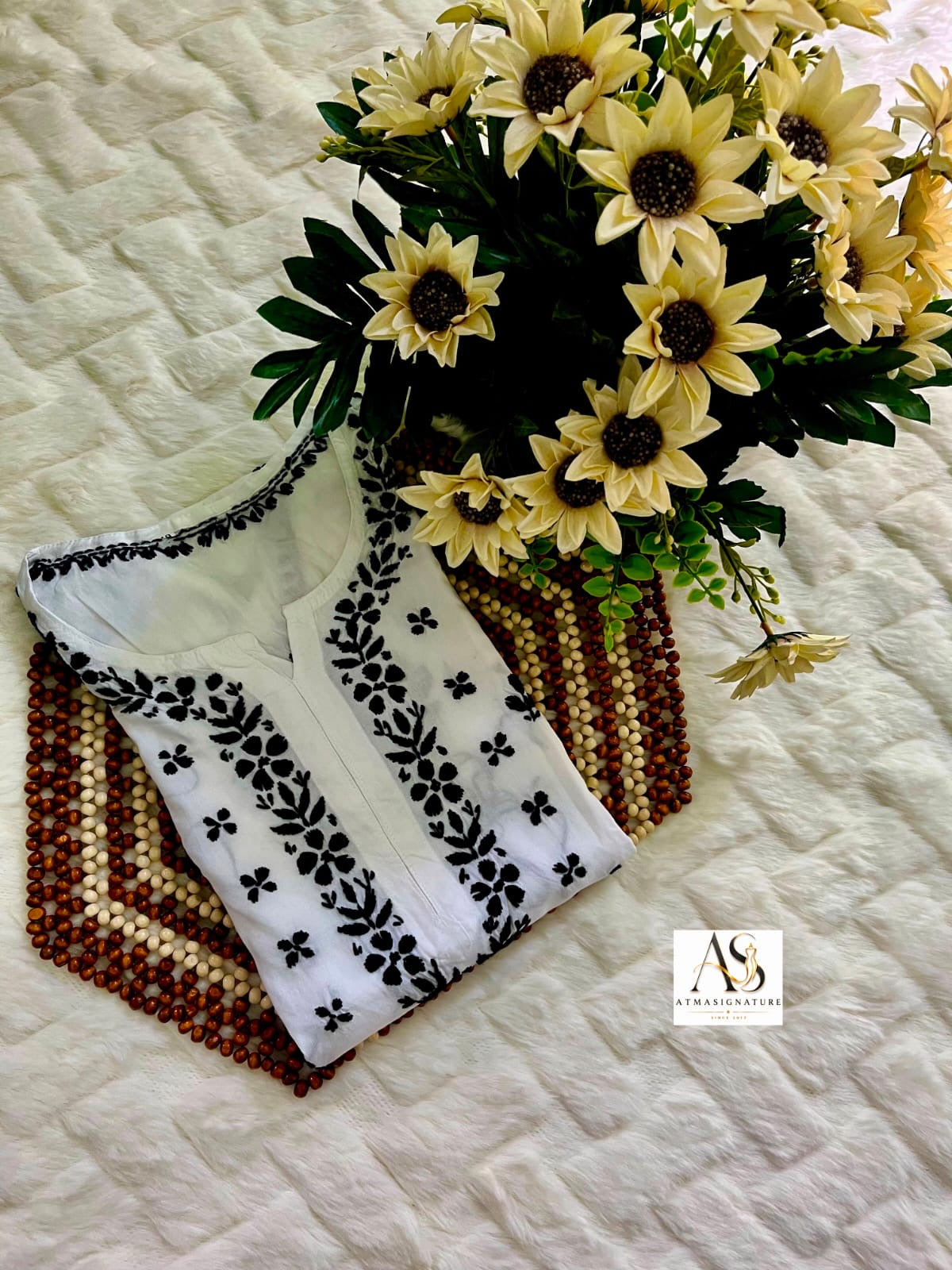Anjali chikankari kurti