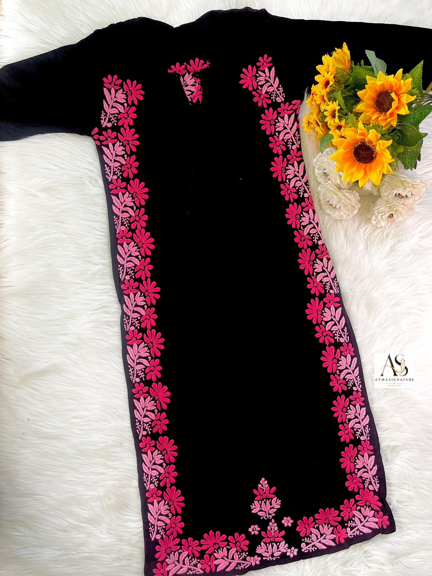 Zylish Chikankari Kurti