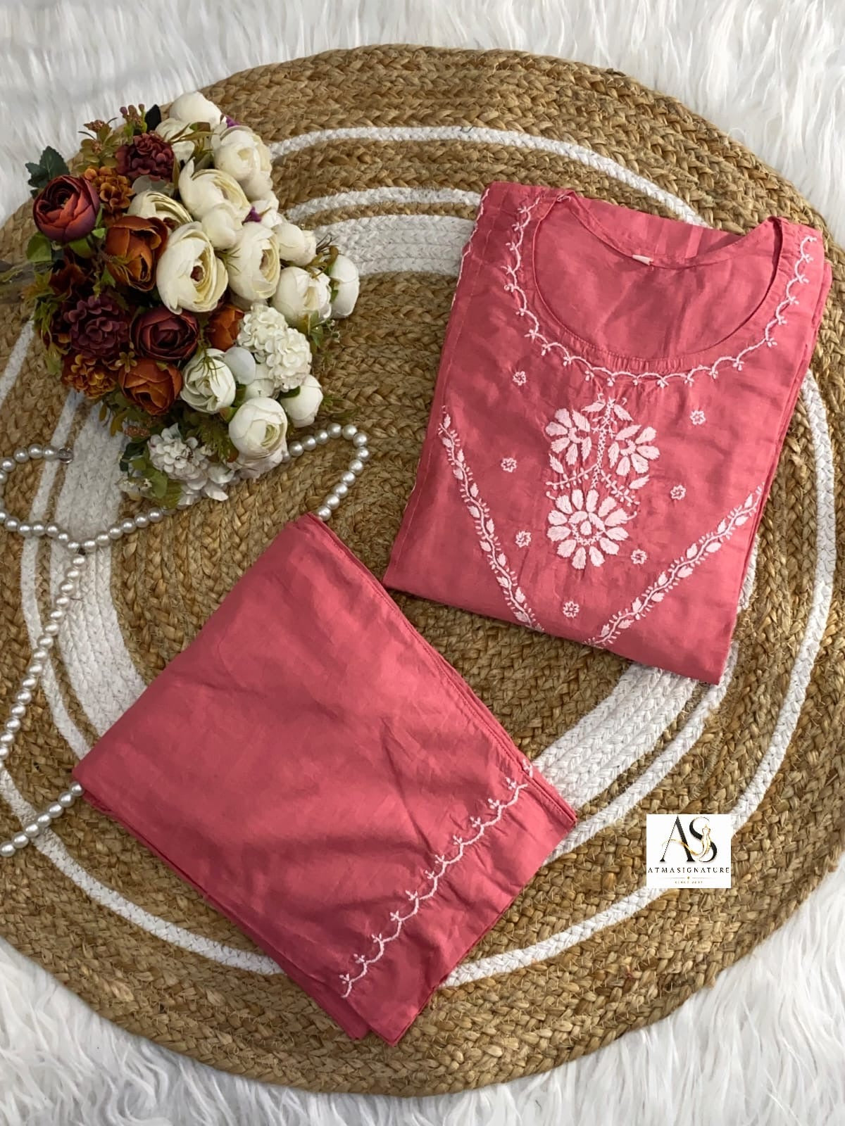 Nadhiya Chikankari Kurti Pant Set✨