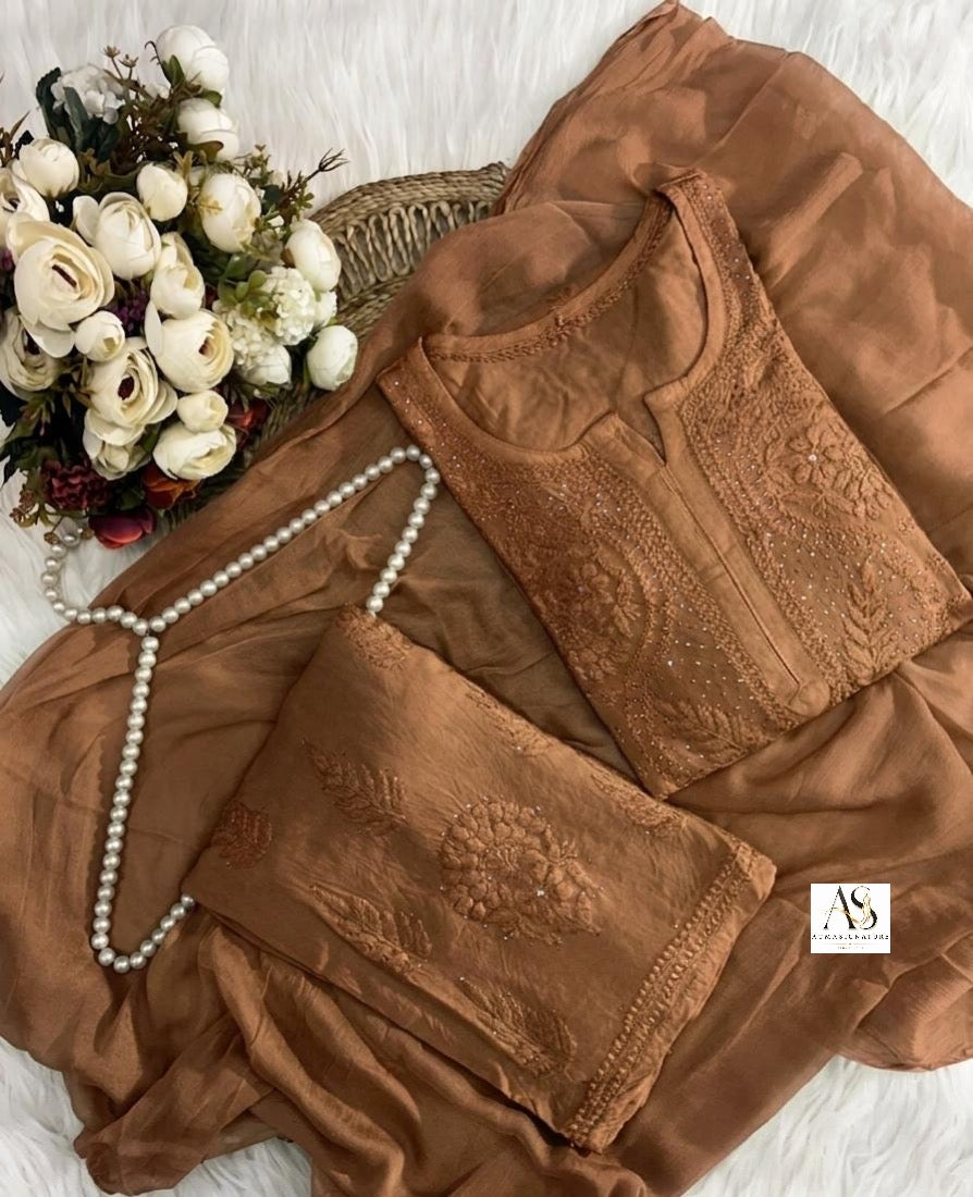 Mehreen Muqaish & Chikankari Suit Set