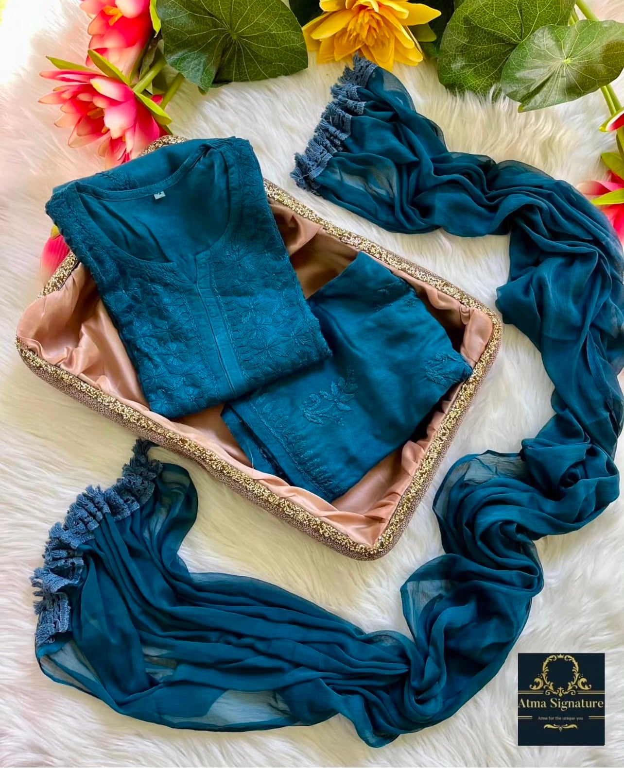 Swasika chikankari set