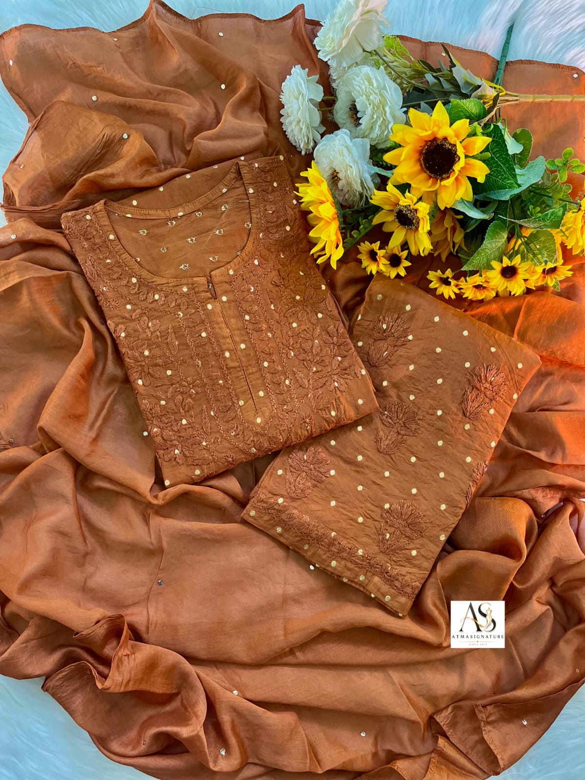 Kismat Chanderi Silk Zari Weaved Chikankari Set