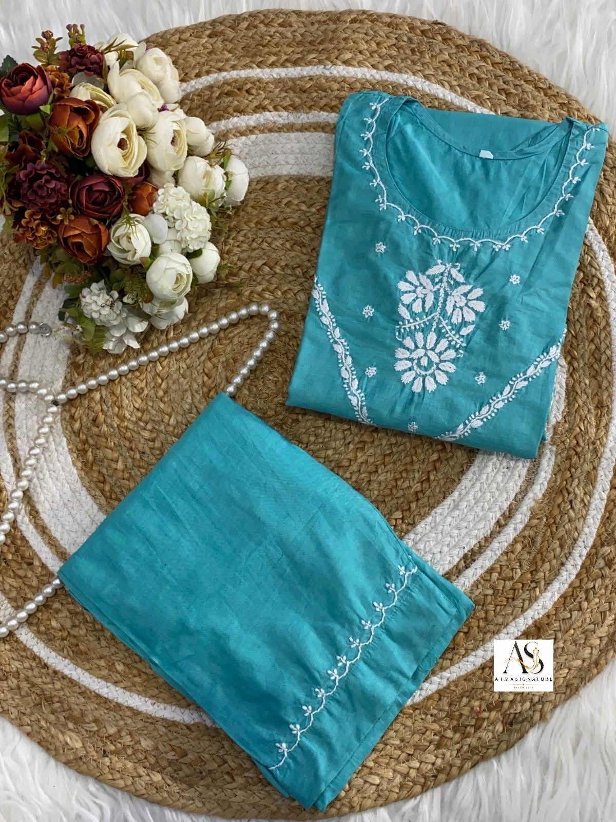 Nadhiya Chikankari Kurti Pant Set✨
