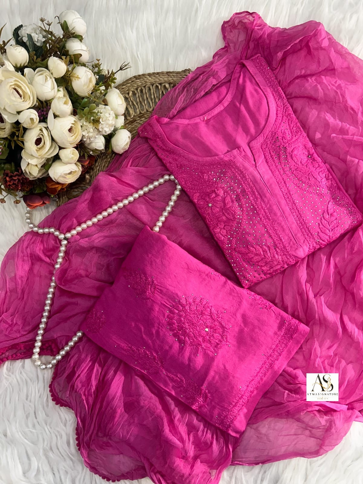 Mehreen Muqaish & Chikankari Suit Set